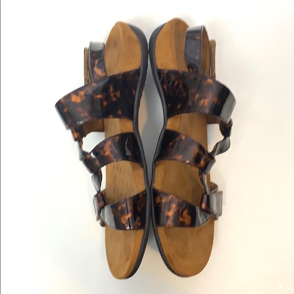 Vionic Women's Paros Backstrap Tortoise Sandals - Picture 7 of 10